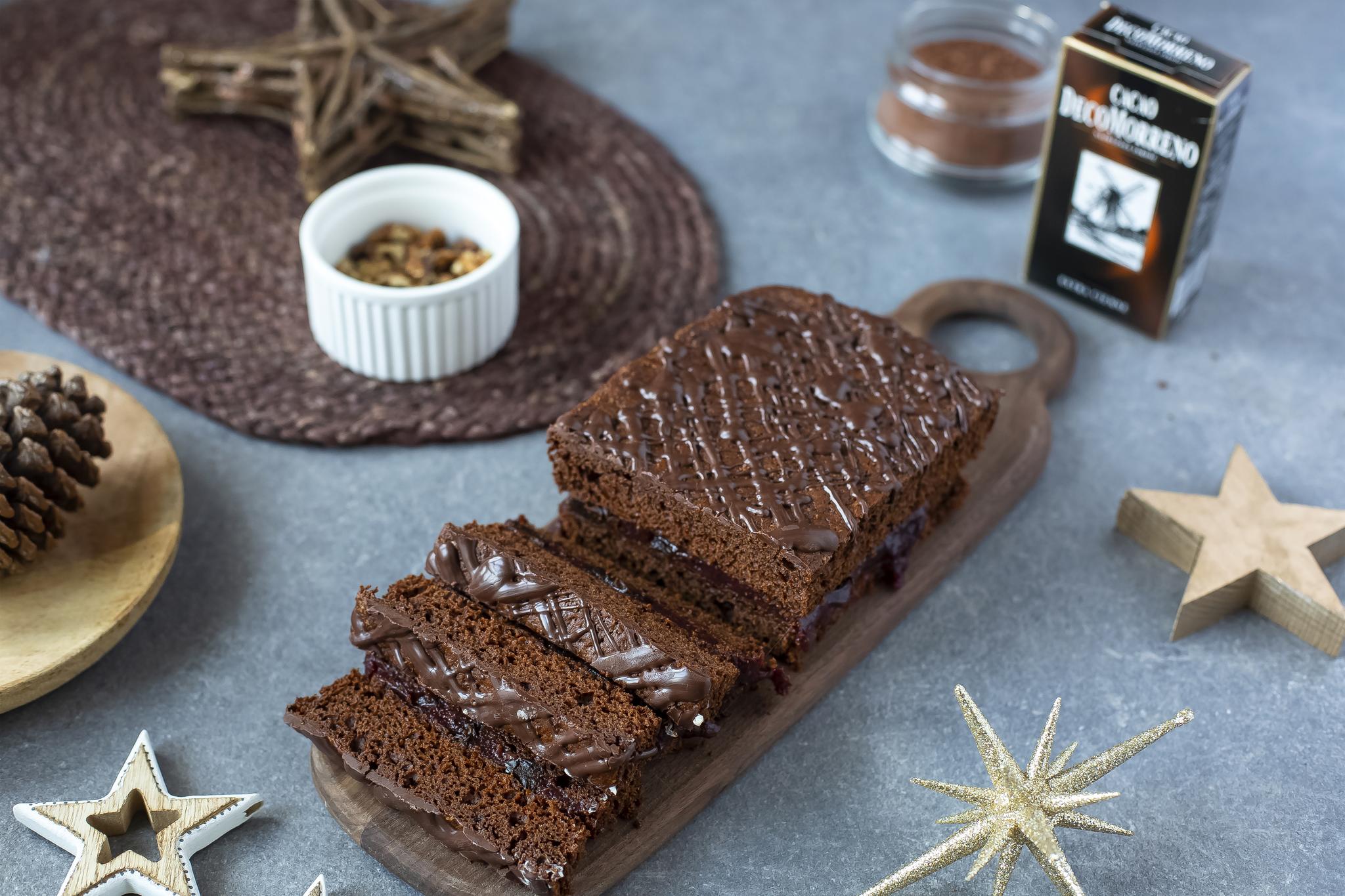 Piernik z suszonymi śliwkami