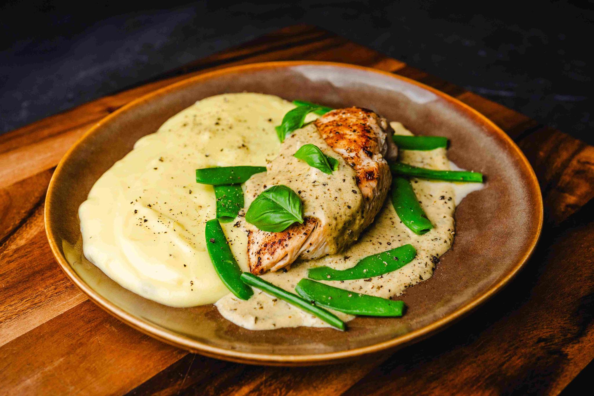 Filet z kurczaka w sosie pesto